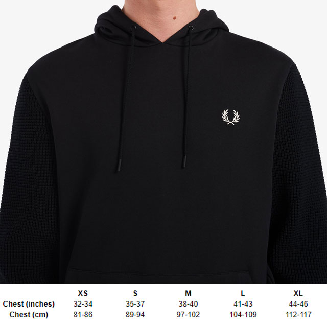 送料無料 メンズ FW 秋冬 新作 冬新作 パーカー 長袖 人気 流行 定番 2022 2023 FRED PERRY M4629 102 ニットパネルフーディー トップス プルオーバー アパレル カジュアル ブラック 黒 服_5