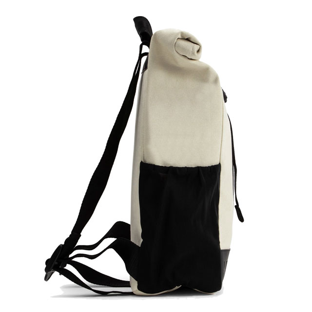 送料無料 ハンター HUNTER 15.24L UBB4012CAA メンズ レディース FW 秋冬 新作 秋新作 冬新作 人気 流行 定番 2024 2025 リュック リファインド スティッチ キャンバスバックパック デイパック かばん 13.5インチノートPC対応 PCスリーブ バック 旅行 ブラック 鞄