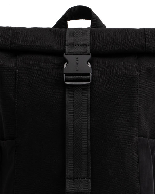 送料無料 ハンター HUNTER 15.24L UBB4012CAA メンズ レディース FW 秋冬 新作 秋新作 冬新作 人気 流行 定番 2024 2025 リュック リファインド スティッチ キャンバスバックパック デイパック かばん 13.5インチノートPC対応 PCスリーブ バック 旅行 ブラック 鞄