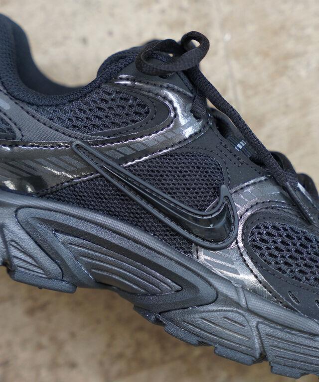 ナイキ ウィメンズ V5 ランナー NIKE HQ7901 国内正規品220509 送料無料