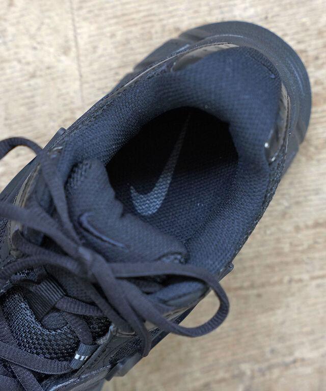 ナイキ ウィメンズ V5 ランナー NIKE HQ7901 国内正規品220509 送料無料