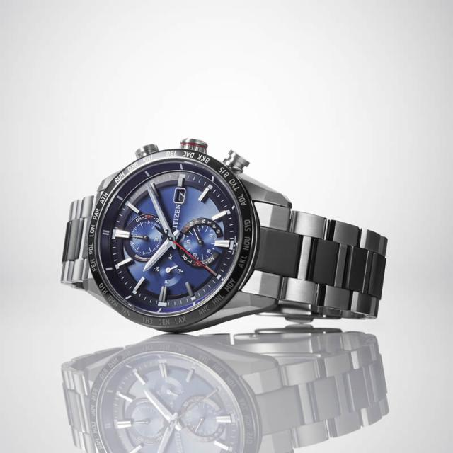 シチズン ソーラー 電波 腕時計 CITIZEN 時計 アテッサ ATTESA メンズ かっこいい AT8186-51L 人気 おすすめ おしゃれ ブランド チタン ビジネス オフィス カジュアル エコドライブ 防水 スーツ 社会人 大人 彼氏 夫 誕生日 記念日 プレゼント_4