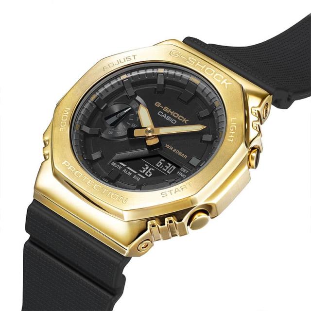 カシオ 腕時計 CASIO 時計 カシオ CASIO Gショック ゴールド ブラック G-SHOCK METAL COVERED 男性 向け メンズ 高級 GM-2100G-1A9JF 人気 おすすめ おしゃれ ブランド プレゼント ギフト 防水 アウトドア キャンプ フェス 頑丈 8角形 八角形 オクタゴン_3