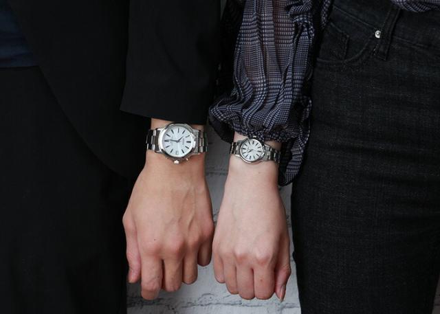 ＼結婚記念日のプレゼントに／【ペア価格】ペアウォッチ セイコー 電波 ソーラー 時計 腕時計 SEIKO メンズ レディース 夫婦 旦那 嫁 [ 電波時計 定番 人気 ブランド プレゼント 恋人 パートナー 両親 お揃い 木婚式 銀婚式 金婚式 真珠婚 記念日 婚約 結婚 祝い ]【直送可】_7