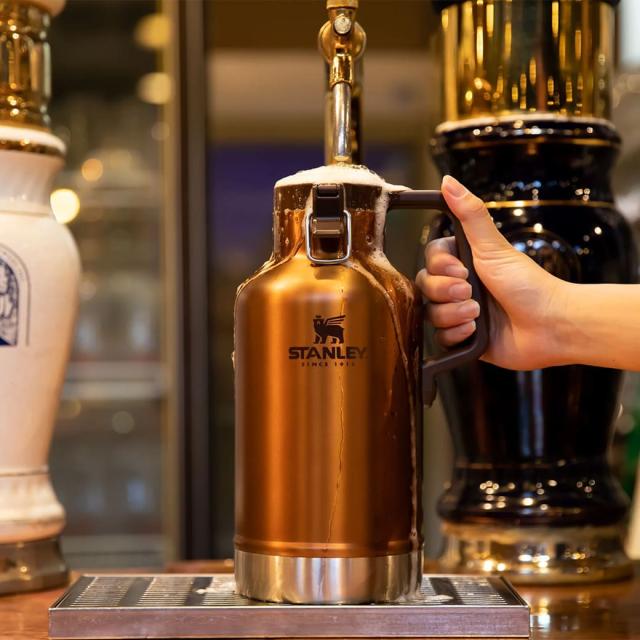 Stanley - スタンレーSTANLEYビール炭酸飲料OK!クラシック真空グロウラー1.9L 楽天市場】【公認店】【特典付】スタンレー STANLEY クラシック