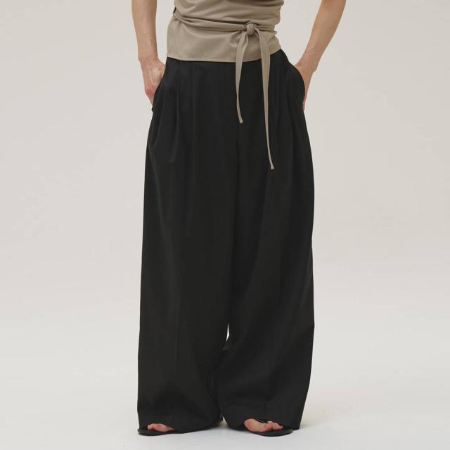 (予約)トゥデイフル TODAYFUL Lightweight Tuck Trousers 軽量タックパンツ 12610723 (6月上旬以降入荷) レディース ボトムス ロングパンツ ワイド  2026秋