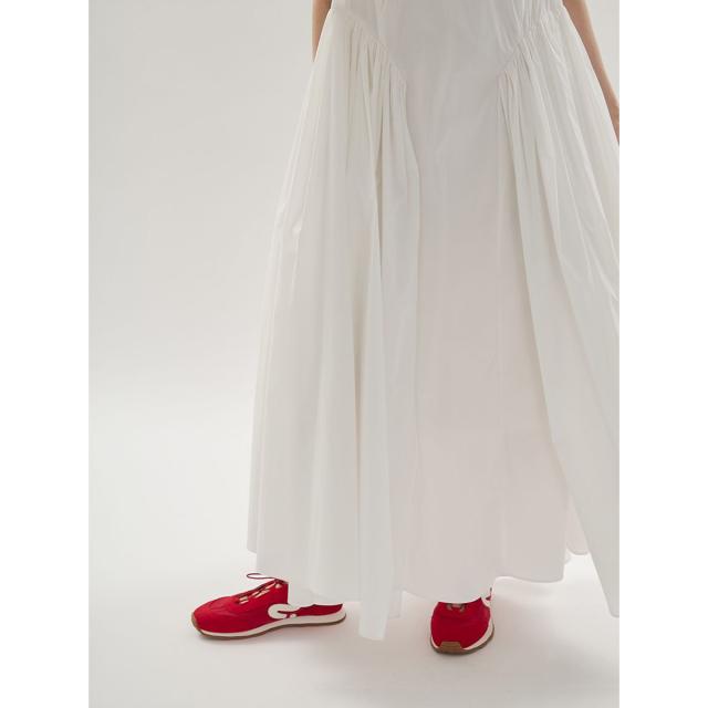 エミ ウェア emmi WEAR ギャザーフォルムナイロンワンピース 13wfo261052 レディース ロングワンピース スポーティー ノースリーブ 2026春_4