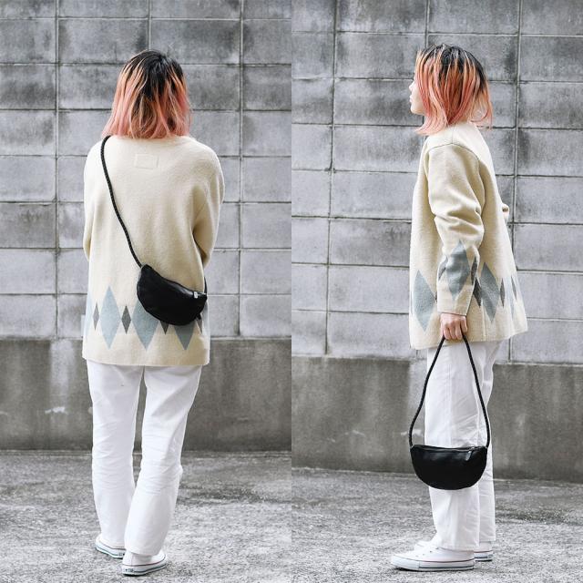 ボディバッグ 半月型 小さめ レザー メンズ レディース 日本製 牛革 ムーンボディバッグ Sサイズ Less Design レスデザイン 斜め掛け 肩掛け 姫路レザー -LESS PREVAIL レスプリベイル クッションコード リバイブレザー スマート おしゃれ 休日バッグ 黒