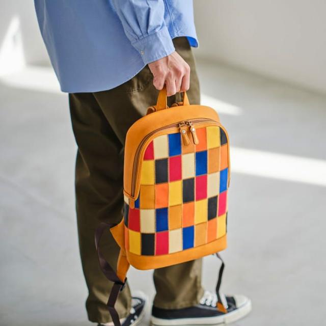 8月31日までの出品・TRIONマルチカラーレザーリュック 8月31日までの出品・TRIONマルチカラーレザーリュック 8月31日