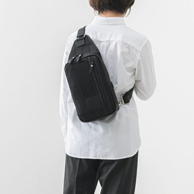 ボディバッグ TRION ショルダーバッグ DPC270 BLACK/ブラック グローブレザー PANEL ミニショルダー 本革 バッグ かっこいい ペットボトルが入る ファスナー付き YKK 縦型 斜めがけ ボディーバッグ メンズ レディース ブランド トライオン グラブレザー パネル 送料無料_18
