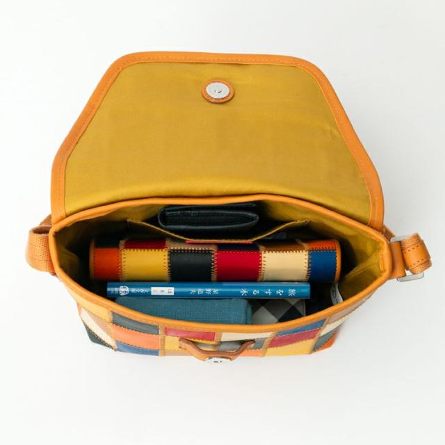 ショルダーバッグ TRION フラップミニショルダー DPC272M MULTI/マルチ