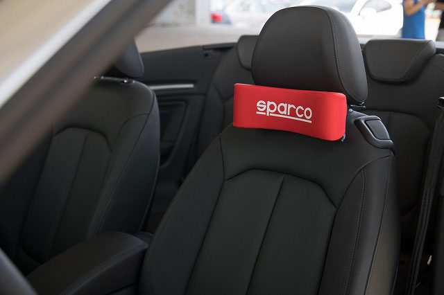 スパルコ/sparco ネックピロー レッド 1個 長時間運転 首の