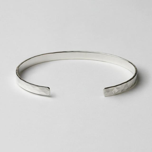 ブレスレット メンズ シルバー925 槌目 平打ち バングル 5mm プレーン