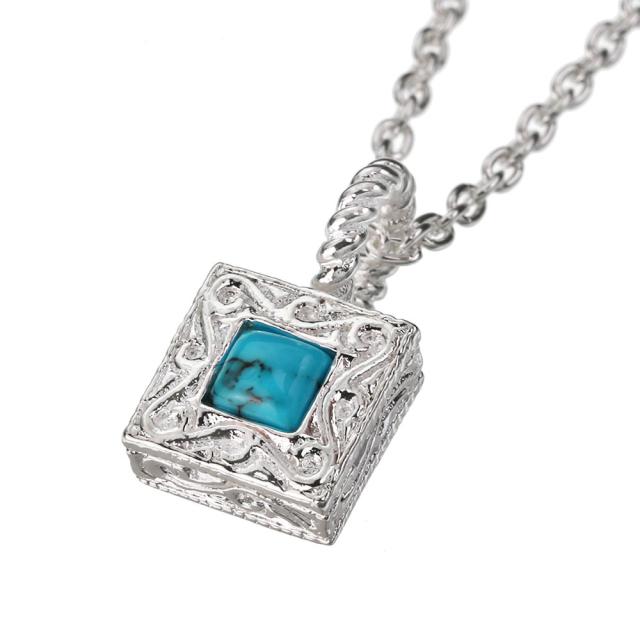 ターコイズペンダントとシルバーチェーンセット