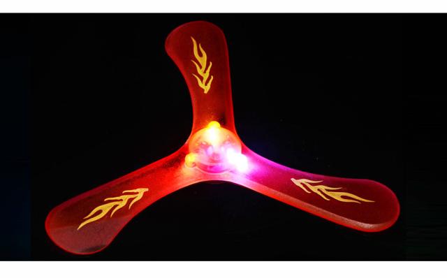 おもちゃ ブーメラン 光る カラーはランダム スポーツ キッズ 子供 男の子 女の子 こども フリスビー メール便送料無料 即納の通販はau Pay マーケット ソドムアンドゴモラ