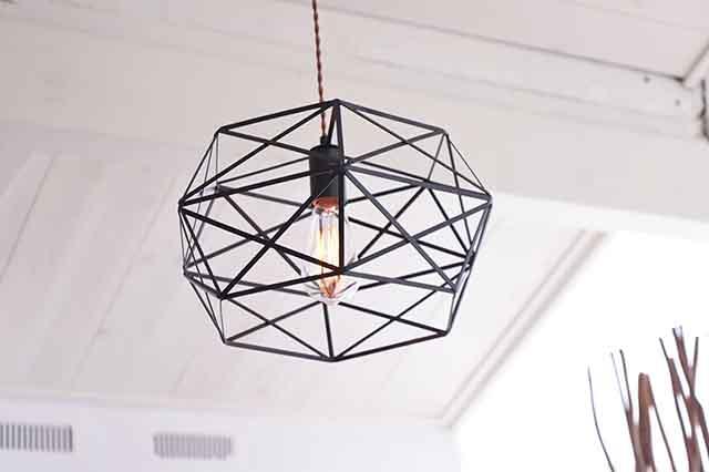 ペンダントライト E26口金 LED電球対応 LHT-726 1灯 吊下げ灯 コード長1m ワイヤーフレーム風 多面体 アイアンシェード 60W白熱電球付き 東谷 AZUMAYA 代引不可_5