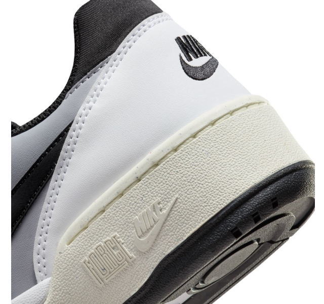 ナイキ メンズ スニーカー フル フォース ロー ローカット FB1362 101 NIKE FULLFORCE LO 白 黒 ブラック ホワイト 男性 靴 通学 限定 かっこいい バスケット 大きいサイズ プレゼント 25cm 25.5cm 26cm 26.5cm 27cm 27.5cm 28cm 29cm 30cm 31cm 32cm