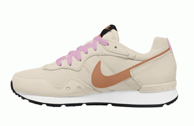 ナイキ スニーカー レディース Nike ウィメンズ ベンチャーランナー Ck2948 102 ローカット 白 黒 運動靴 ランニング ストリート ベージの通販はau Pay マーケット ミトモ