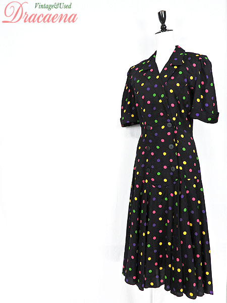 レディースワンピース古着 Usa製 レトロ ポップ ドット 黒 レーヨン 光沢感 ボタン 半袖 ロング丈 M位の通販はau Pay マーケット 古着屋ドラセナ