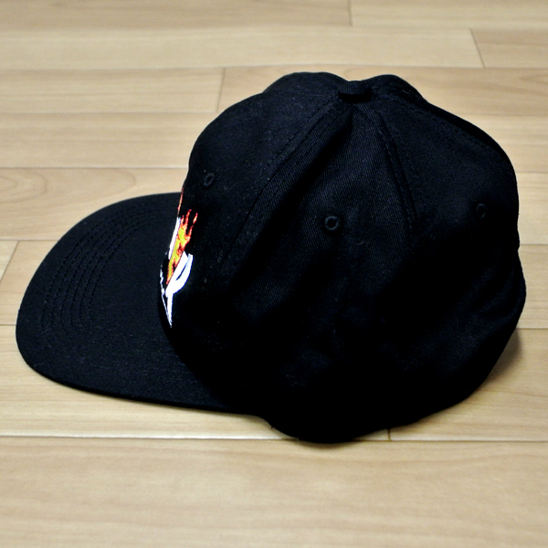 snapback black cap