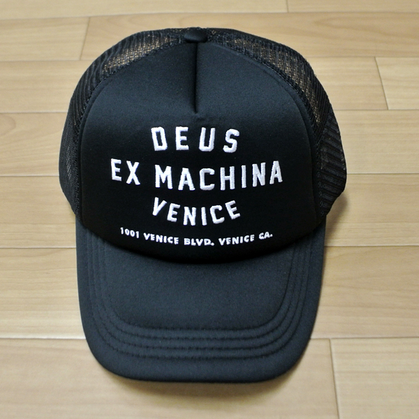 deus ex machina venice hat
