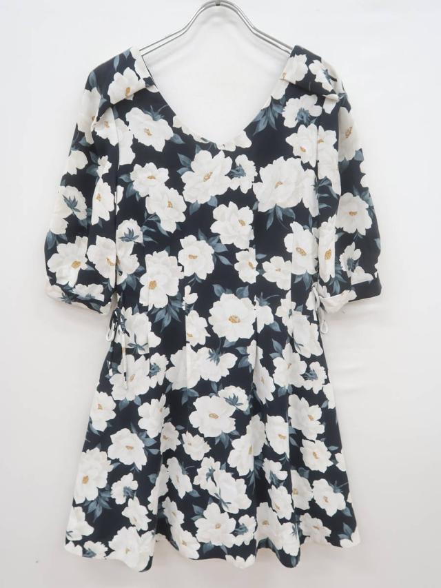 Snidel スナイデル タックスリーブサイドレースアップフラワーワンピース 五分袖 黒 白 レディース Aランク 1の通販はau Pay マーケット ブランド古着の買取販売 Wanboo