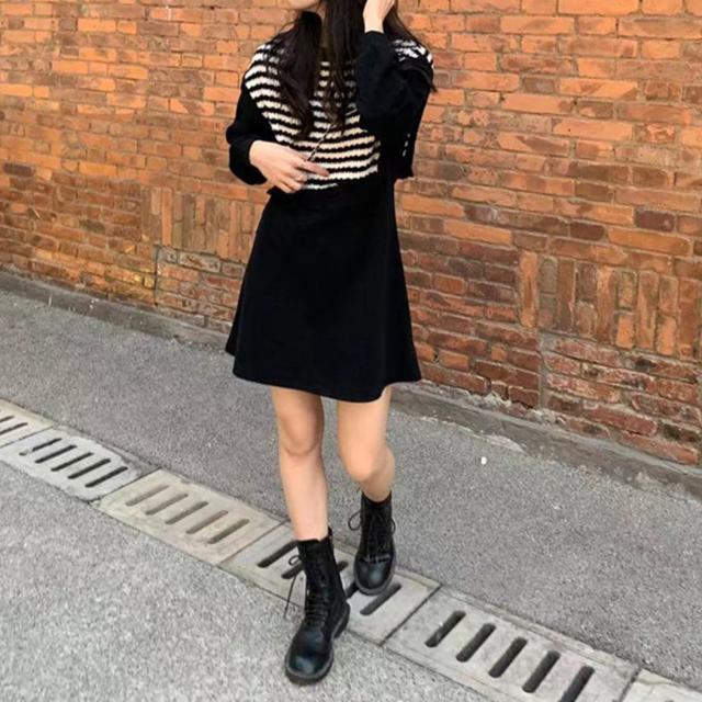 ❤️人気新作 新品♡ SelfPortrait 黒ニットミニワンピース♡　D83 ❤️25秋新作 新品♡ SelfPortrait 黒ニットミニワンピース