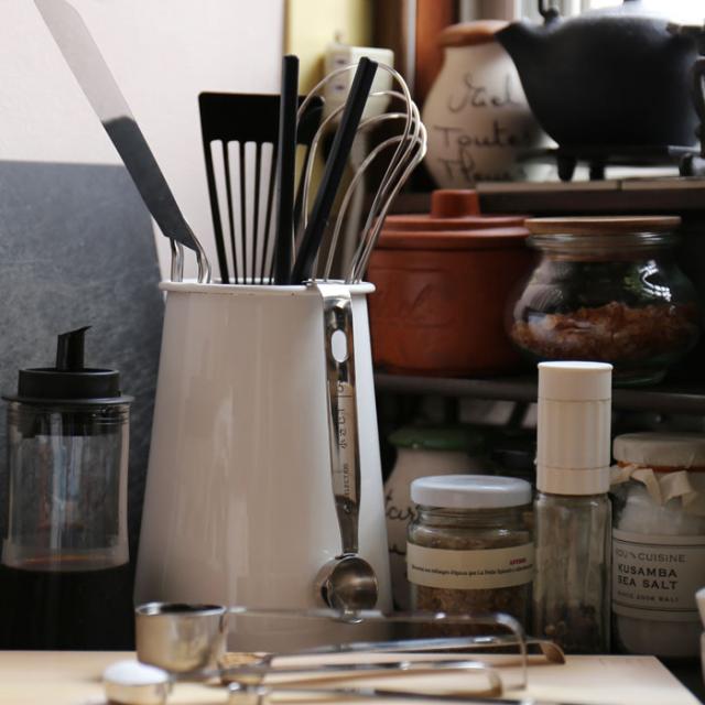 富士ホーロー キッチンツールスタンド ホーロー C 11kc 琺瑯 キッチンツールキャニスター キッチン収納 送料無料 当店オリジナル商品 の通販はau Pay マーケット クッキングクロッカ