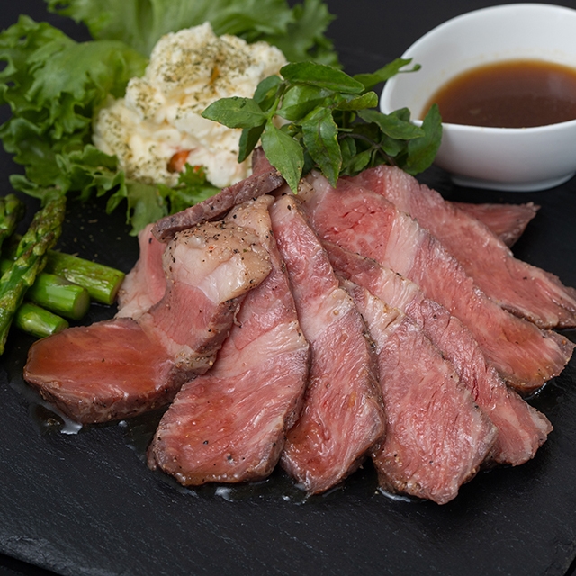 内祝い ギフト 惣菜 送料無料 大阪 「3年連続モンドセレクション最高金賞受賞」 国産牛プレミアムローストビーフ(dai-kprb350) / 母の日 内祝い お返し 御返し セット 詰め合わせ 肉 肉加工品 お肉 肉惣菜 肉料理 ブランド 有名店 贈り物