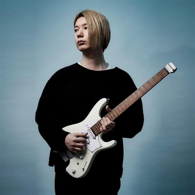 Ibanez ICHI10 VWM (Vintage White Matte) Ichikaシグネチャーモデル ヘッドレスエレキギター〈アイバニーズ〉_7
