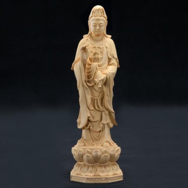 観音菩薩 仏像 観音像 木彫り 幅3.8cm 高さ12.5cm 黄楊木彫刻 観音様 彫刻 置物 携帯 持ち運び ミニ 手のひらサイズの通販は