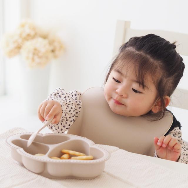 出産祝い おむつケーキ くすみカラー オーガニック 送料無料 名入れ ［イブル付きベビーアニマル３段BIG＋ 食器セット］_17