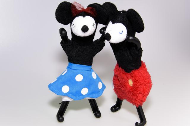 Graspi Iphonese2 Iphone8 Iphone7 Iphone6 Iphone6s ケース ミッキー ミニー ミッキーマウス ディズニー ぬいぐるみ カバー アイフォンの通販はau Pay マーケット プラザリ