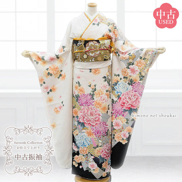 【送料無料】【中古】 振袖 正絹（中古 ランクA 白黒 生成り 牡丹 桜 菊 熨斗）お仕立て上がり 単品 成人式 古典 結婚式 卒業式 結納 レトロモダンの通販は