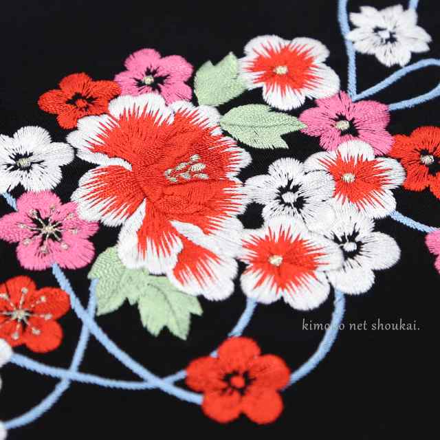 刺繍半衿 菖蒲色地の半月に梅、菊、藤の花刺繍が