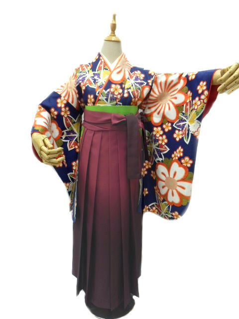 【期間限定割引】往復送料無料 全部揃って安心 レンタル 小学生 大学生 卒業式 袴 レンタル 袴 卒業式袴セット 小学生 袴女児 女の子 小学生 袴 セット 小学生 卒業式 袴 レンタル 女の子 小学校 卒業式 着物 紺地 捻じれ梅 紅葉 柄No.315