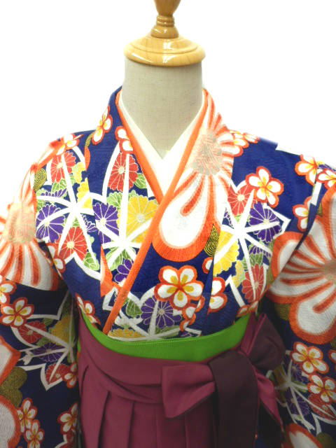 【期間限定割引】往復送料無料 全部揃って安心 レンタル 小学生 大学生 卒業式 袴 レンタル 袴 卒業式袴セット 小学生 袴女児 女の子 小学生 袴 セット 小学生 卒業式 袴 レンタル 女の子 小学校 卒業式 着物 紺地 捻じれ梅 紅葉 柄No.315