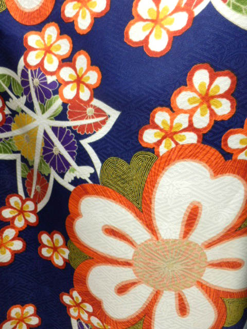 【期間限定割引】往復送料無料 全部揃って安心 レンタル 小学生 大学生 卒業式 袴 レンタル 袴 卒業式袴セット 小学生 袴女児 女の子 小学生 袴 セット 小学生 卒業式 袴 レンタル 女の子 小学校 卒業式 着物 紺地 捻じれ梅 紅葉 柄No.315