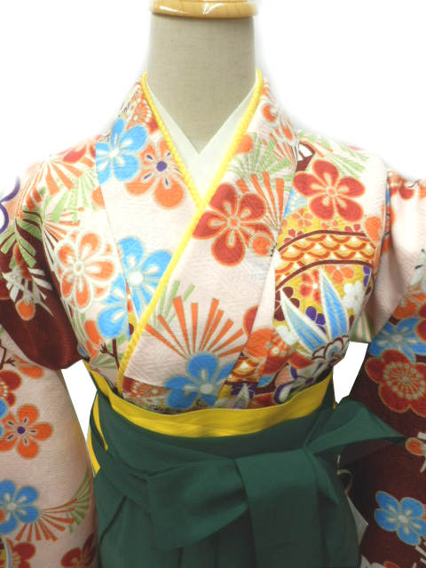 【期間限定割引】往復送料無料 全部揃って安心 レンタル 小学生 大学生 卒業式 袴 レンタル 袴 卒業式袴セット 小学生 袴女児 女の子 小学生 袴 セット 小学生 卒業式 袴 レンタル 女の子 小学校 卒業式 着物 薄ピンク地 梅 柄No.316