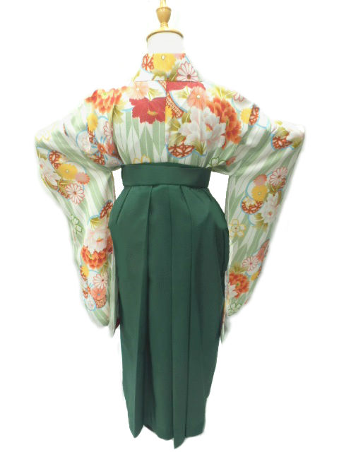 【期間限定割引】往復送料無料 全部揃って安心 レンタル 小学生 大学生 卒業式 袴 レンタル 袴 卒業式袴セット 小学生 袴女児 女の子 小学生 袴 セット 小学生 卒業式 袴 レンタル 女の子 小学校 卒業式 着物 淡いグリーン地 矢絣 捻じれ梅 柄No.327