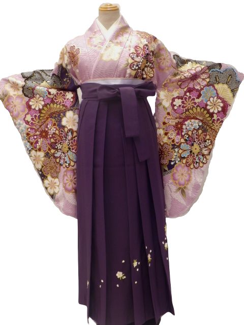 【期間限定割引】【レンタル】　往復送料無料 全部揃って安心 レンタル 小学生 大学生 卒業式 袴 レンタル 袴 卒業式袴セット 小学生 袴女児 女の子 小学生 袴 セット 小学生 卒業式 袴 レンタル 女の子 小学校 卒業式 着物 藤色地 捻れ菊 松 柄No.K-335