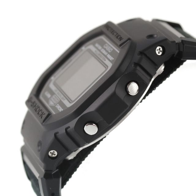 gショック ジーショック 5600 G-SHOCK NEW CLOTH BANDシリーズ クォーツ 電池式 DW-5600MNC-1 メンズ 腕時計 ブランド カシオ casio デジタル ブラック 黒 おしゃれ 防水 プレゼント 男性 実用的_2