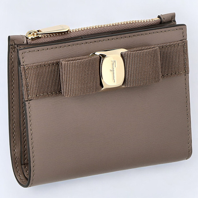 フェラガモ 二つ折り財布 レディース ブランド Ferragamo 22E009CALF CARAW 741 349 キャメルの通販は