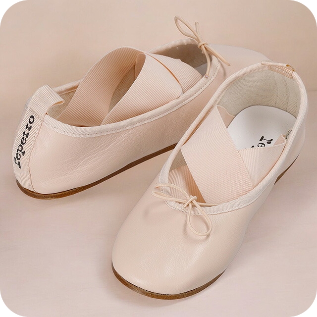 【美品】Repetto クロスワードパズル柄 フラットシューズ 美品】Repetto クロスワードパズル柄 フラットシューズ