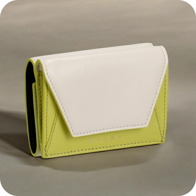 日本限定カラー☆MARNI 2つ折りコンパクト財布 ミントベージュ