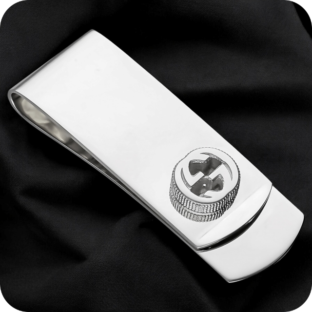 グッチ マネークリップ メンズ ブランド GUCCI 499062-J8400 シルバー 高級 おしゃれ プレゼント 実用的の通販は 24,870円