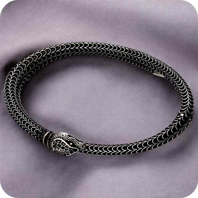 グッチ バングル メンズ レディース ブランド GUCCI 577283-J8400 シルバーの通販は