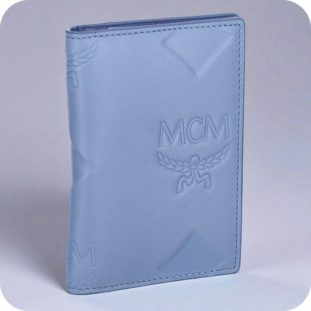 エムシーエム カードケース メンズ ブランド MCM レザー MXADATA04 L8001 ライトブルー 定期入れ 高級 おしゃれ プレゼント 実用的