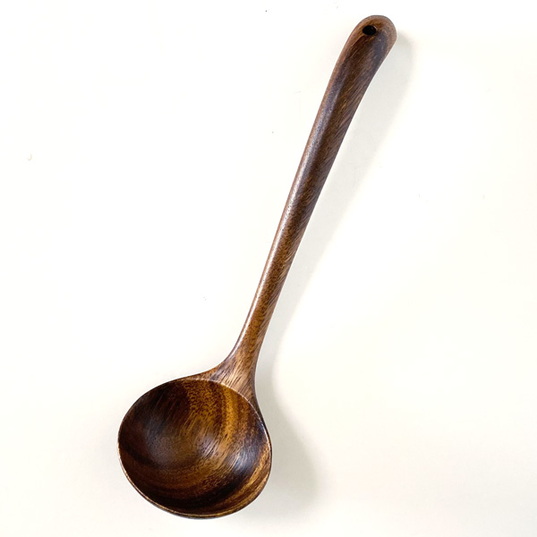 お玉 おたま 木製 おしゃれ Lサイズ 北欧風 人気 調理器具 フェアトレード商品 木 アカシア レードルの通販はau Pay マーケット オリジ