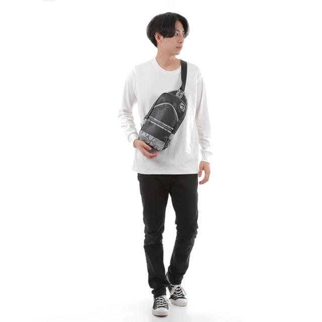 ヘビ柄　ボディーバック 新品 ボディバッグ ヘビ柄 パイソン柄 メンズ ショルダーバッグ